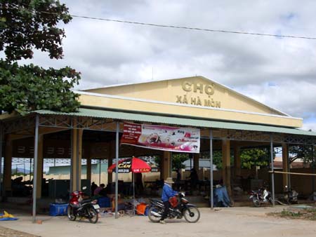 ປະກາດຂໍ້ຕົກລົງຮັບຮອງຕາແສງຊົນນະບົດໃໝ່ທຳອິດຢູ່ໄຕຫງວຽນ